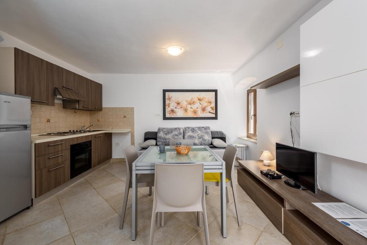 Apartments Dante Umag Exterior foto