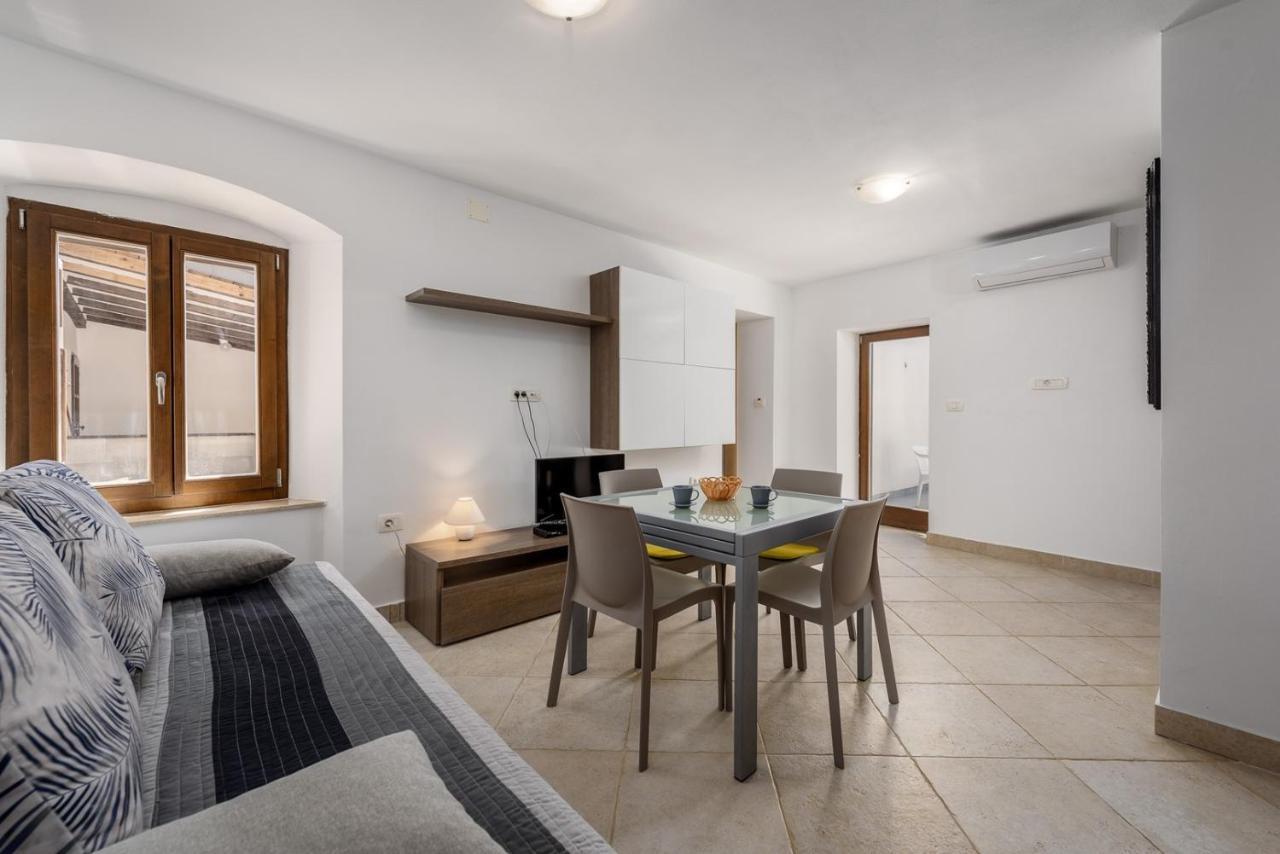 Apartments Dante Umag Exterior foto